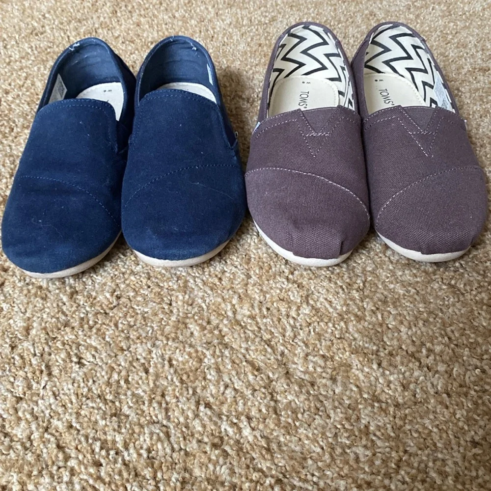Tom’s slip on shoes. 2 pair, dark blue and dark brown. - Picture 3 of 9